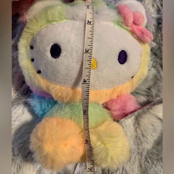Hello Kitty Pastel Rainbow Bear plush - Picture 5 of 5